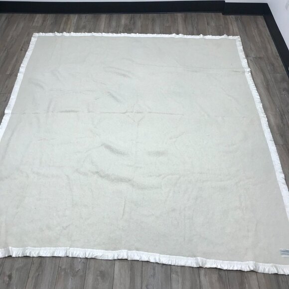 King Blanket Pure Mohair Pile Ivory Rare ST. ALBANS Australia $900USD Never Used - Picture 2 of 12